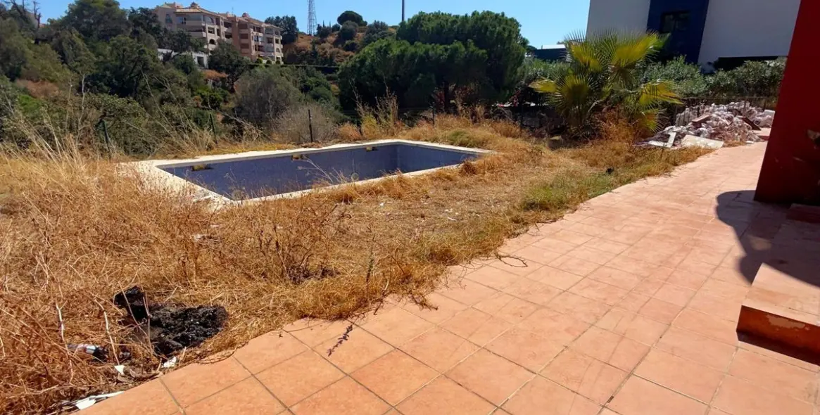 Venta de villa independiente en Elviria 10