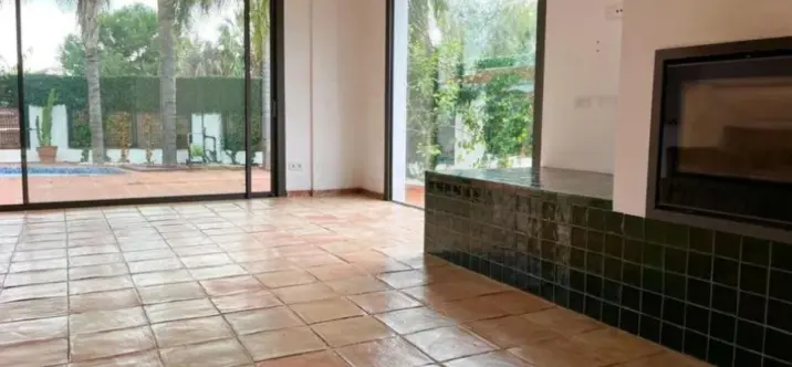 Oтдельно стоящая вилла R5231137 1