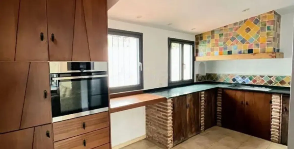 Продажа  отдельно стоящей виллы в Marbella (район Marbella) 3