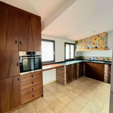 Oтдельно стоящая вилла R5231137