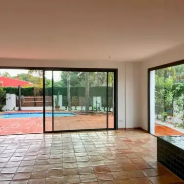 Oтдельно стоящая вилла R5231137