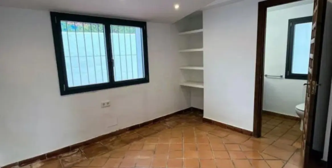 Продажа  отдельно стоящей виллы в Marbella (район Marbella) 10