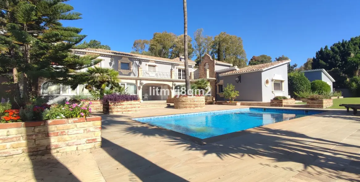 Sale of detached villa in Benahavís 4