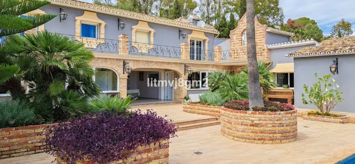 Venta de villa independiente en Benahavís 0