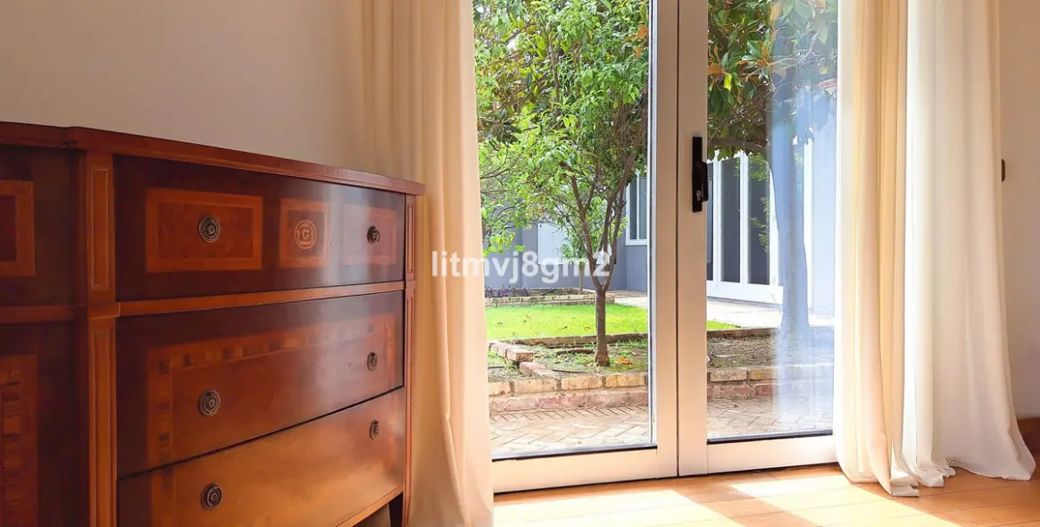 Продажа  отдельно стоящей виллы в Benahavís 27