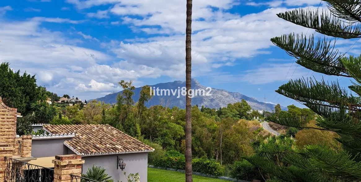 Продажа  отдельно стоящей виллы в Benahavís 33