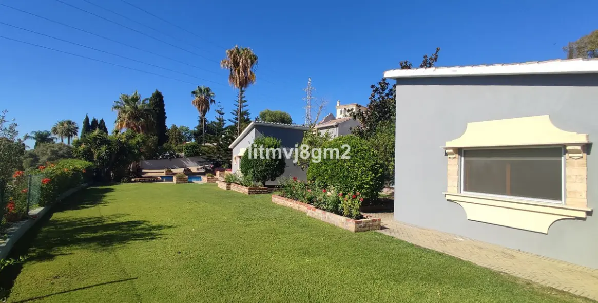 Продажа  отдельно стоящей виллы в Benahavís 52