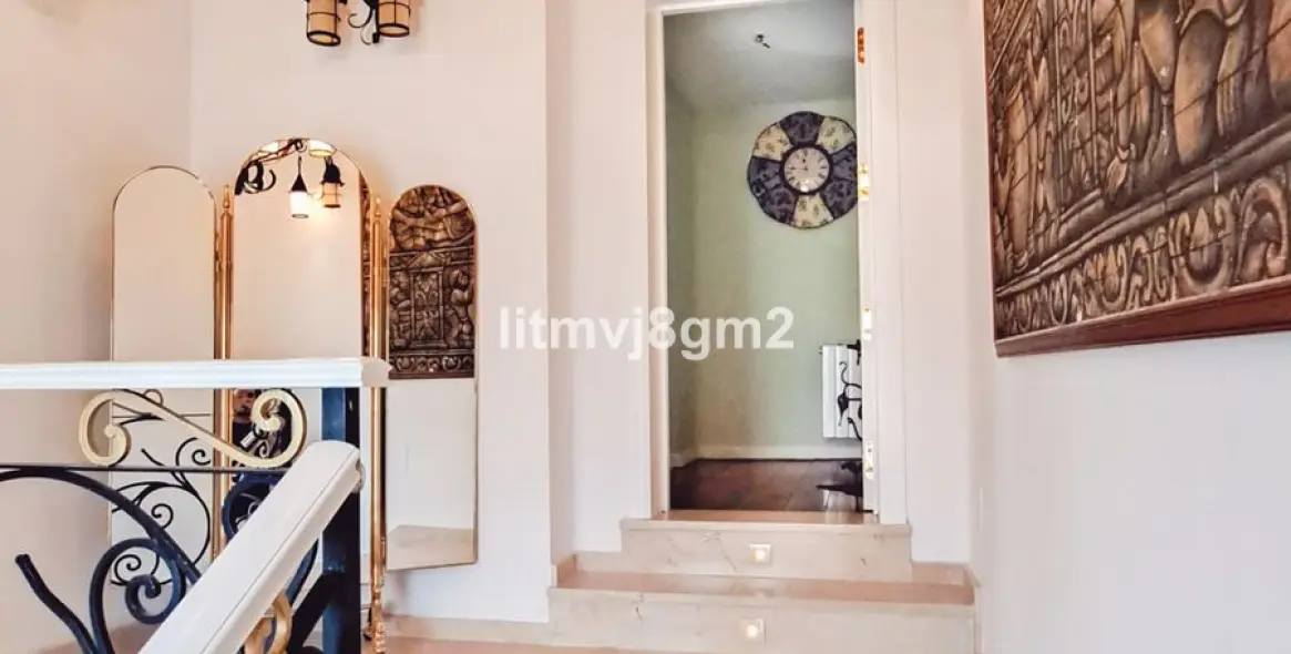 Продажа  отдельно стоящей виллы в Benahavís 55