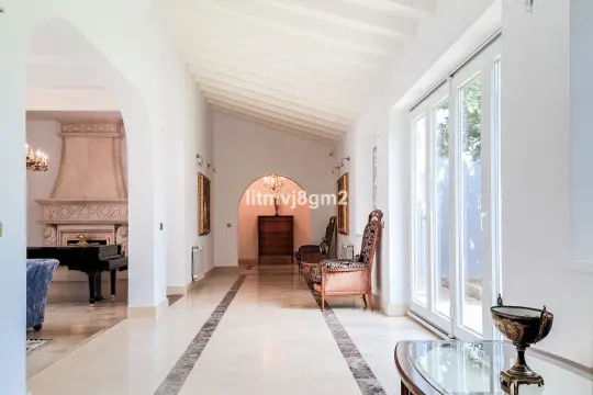 Image 7 thumb