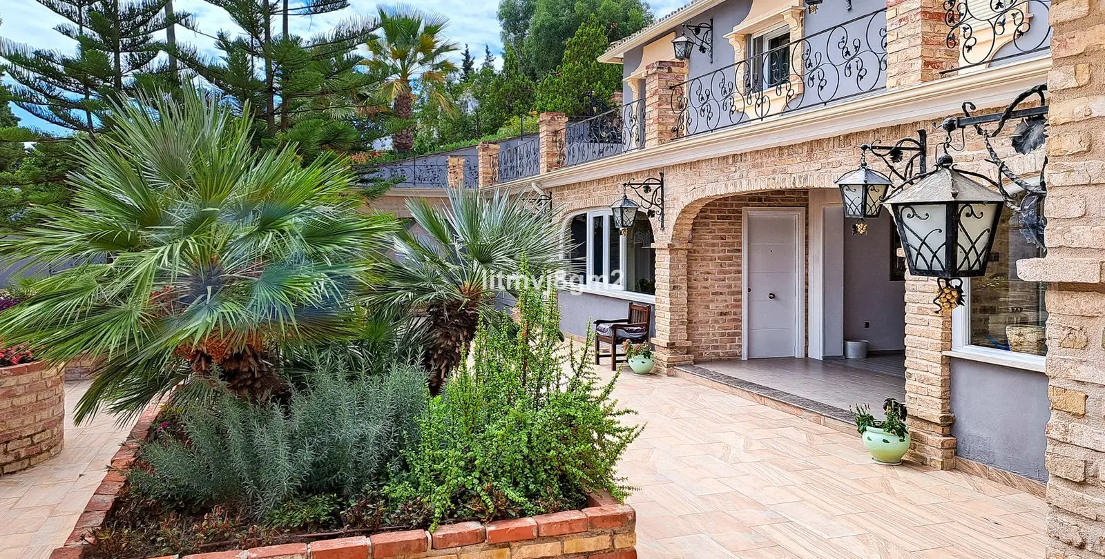 Sale of detached villa in Benahavís 23
