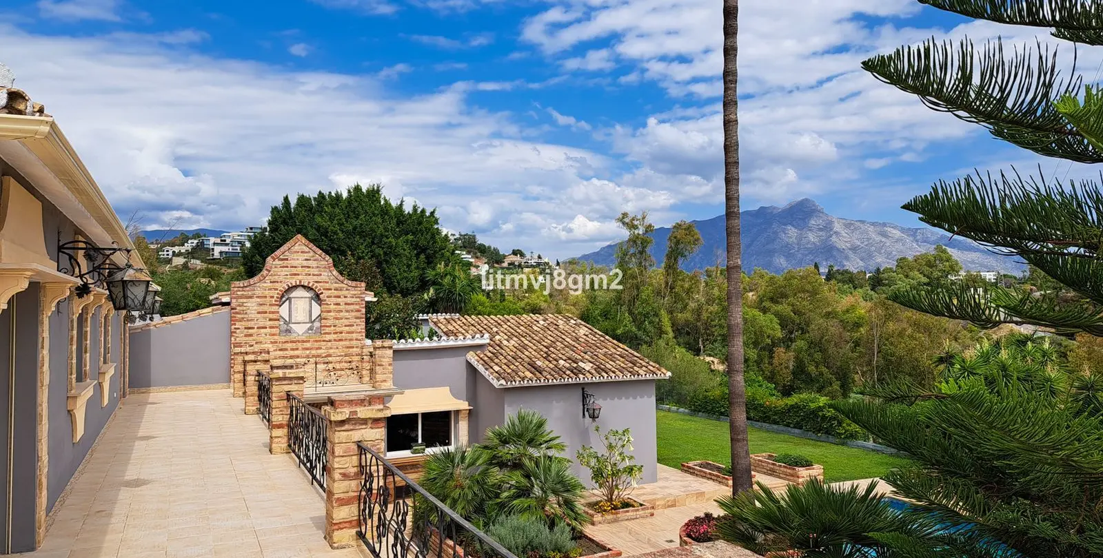 Sale of detached villa in Benahavís 31