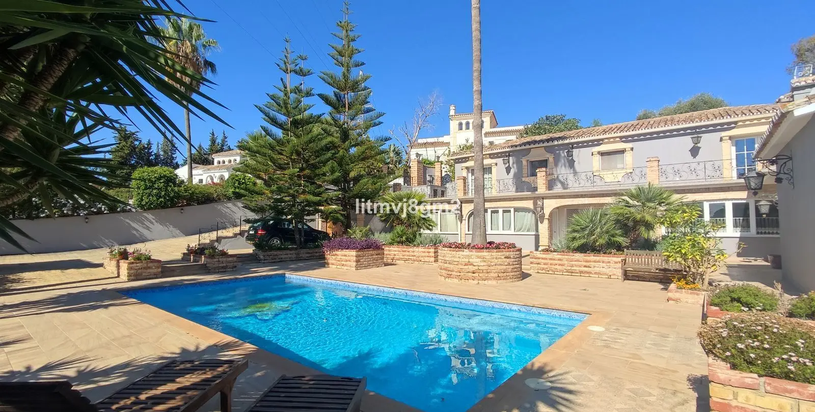 Sale of detached villa in Benahavís 49