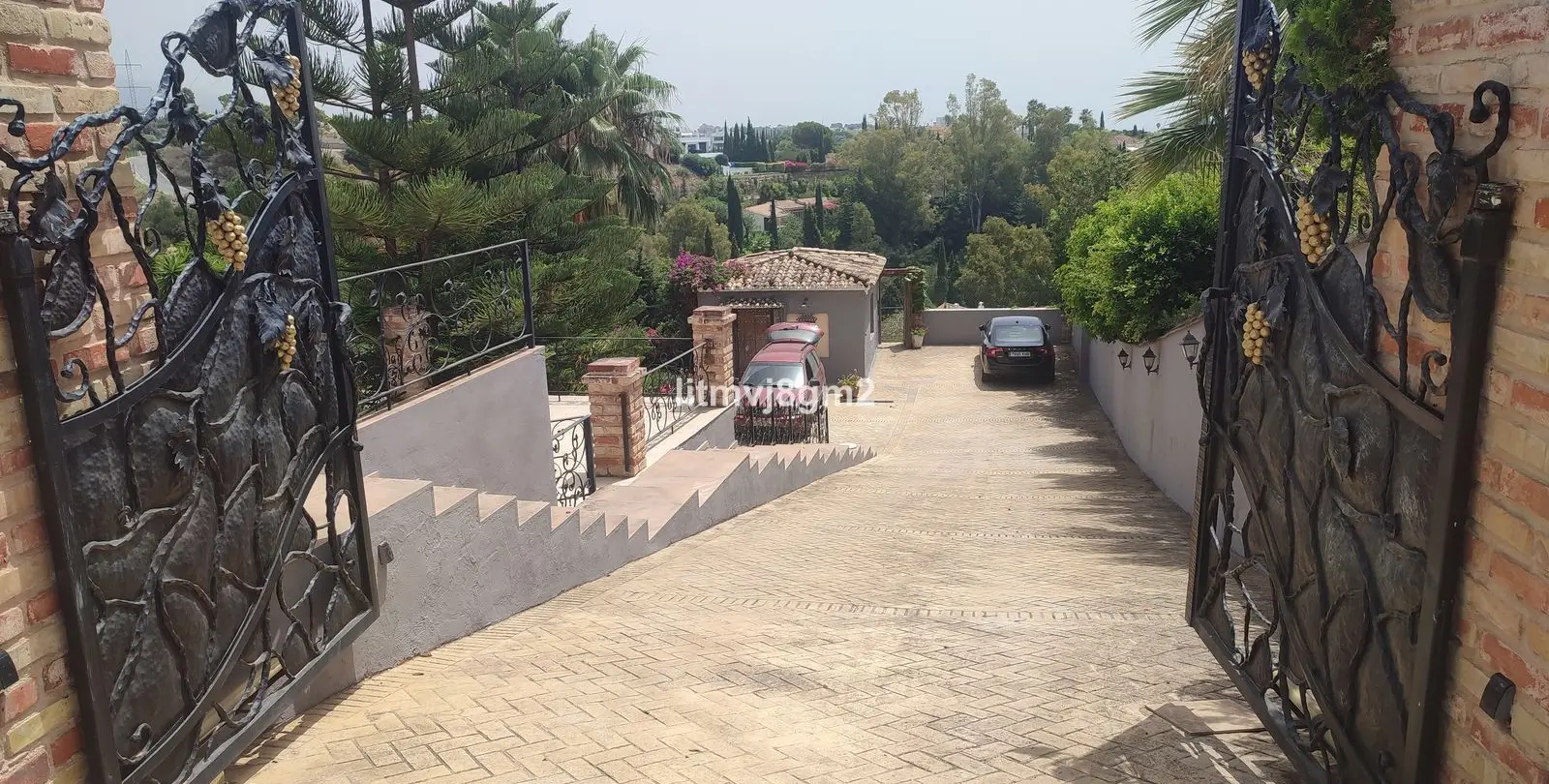 Sale of detached villa in Benahavís 51