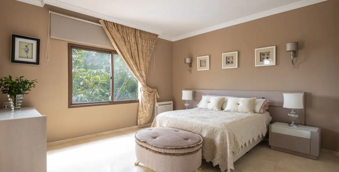 Продажа  отдельно стоящей виллы в Estepona (район El Paraiso) 4