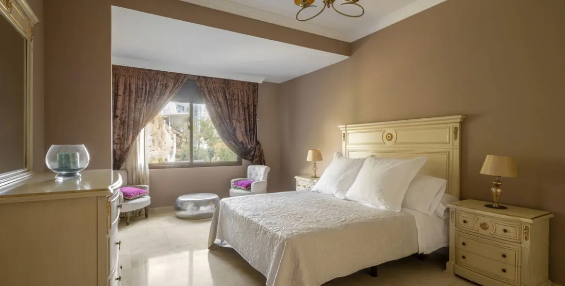 Продажа  отдельно стоящей виллы в Estepona (район El Paraiso) 9