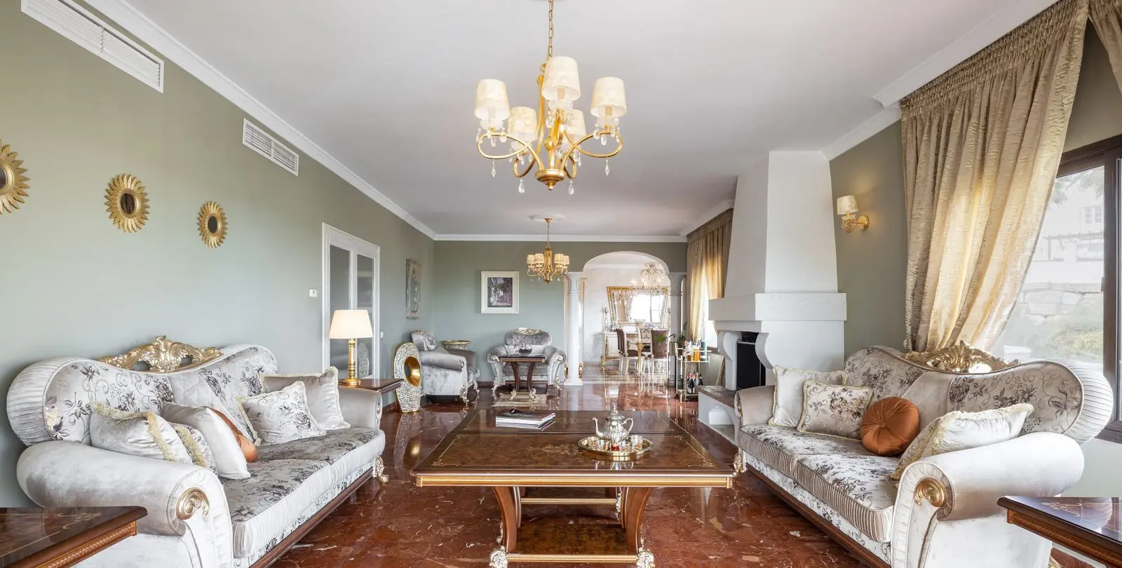 Venta de villa independiente en El Paraiso 26