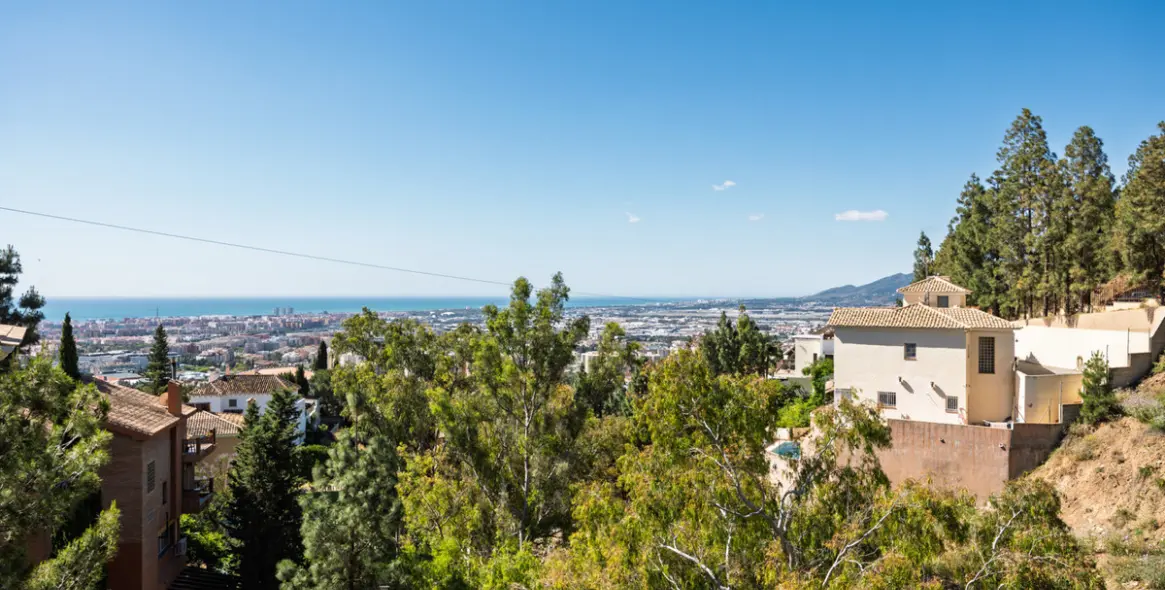 Продажа  отдельно стоящей виллы в Malaga (район Teatinos) 2