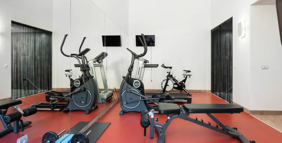 Продажа  отдельно стоящей виллы в Malaga (район Teatinos) 15