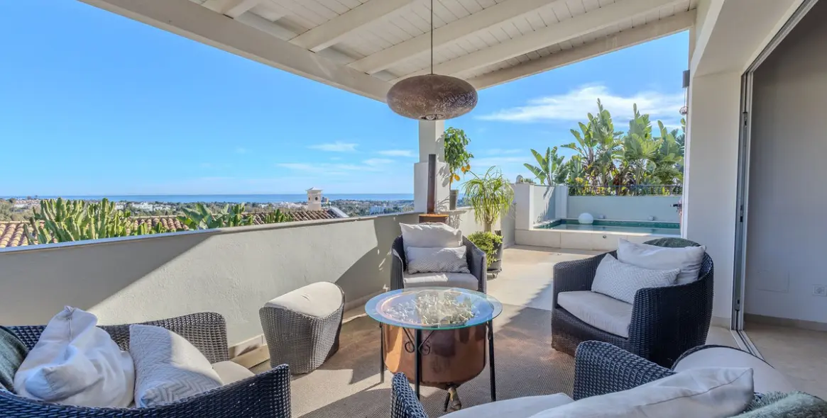 Продажа дома на две семьи в Nueva Andalucía (район Nueva Andalucía) 16