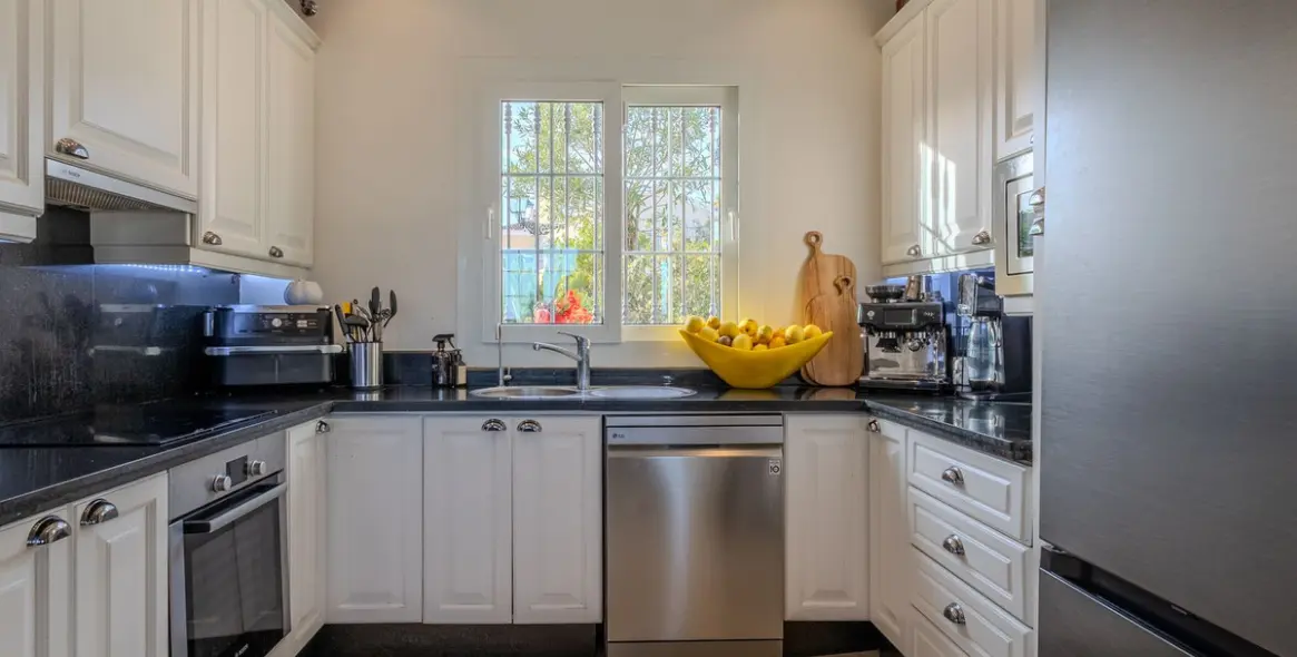 Продажа дома на две семьи в Nueva Andalucía (район Nueva Andalucía) 19