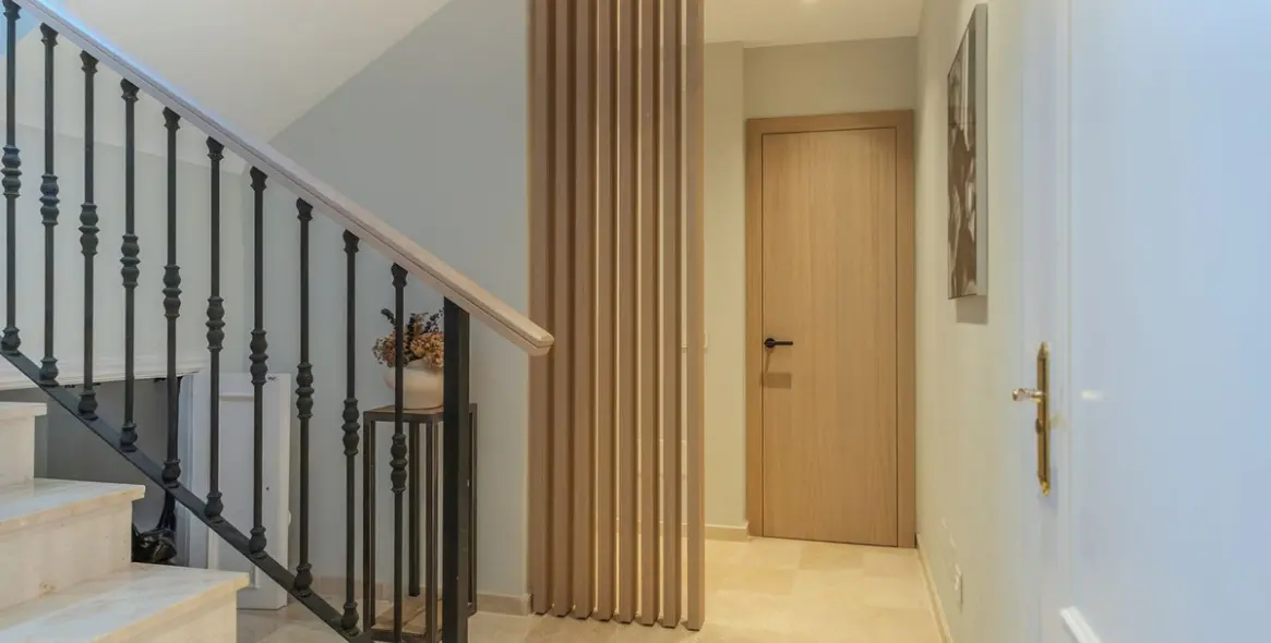 Продажа дома на две семьи в Nueva Andalucía (район Nueva Andalucía) 20