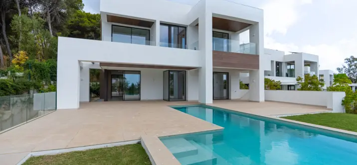 Oтдельно стоящая вилла R5195698 2