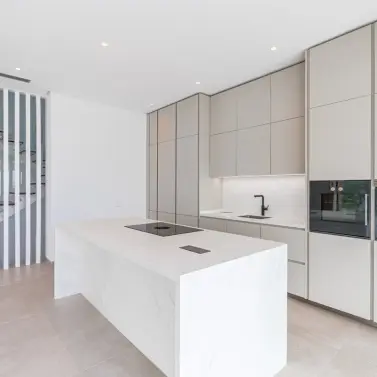 Oтдельно стоящая вилла R5195698