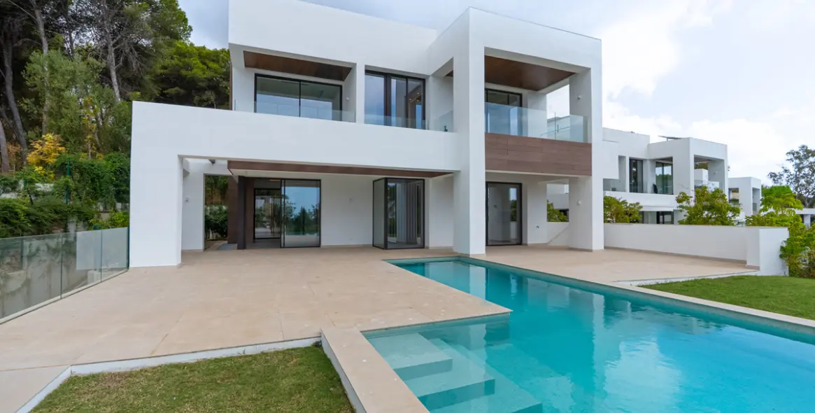 Продажа  отдельно стоящей виллы в Marbella 3