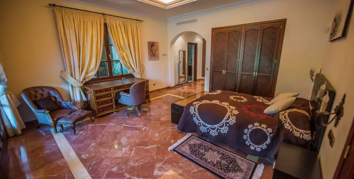 Venta de villa independiente en La Zagaleta 24