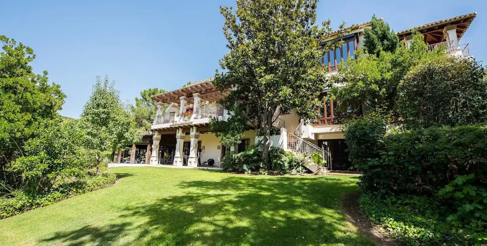 Venta de villa independiente en La Zagaleta 26