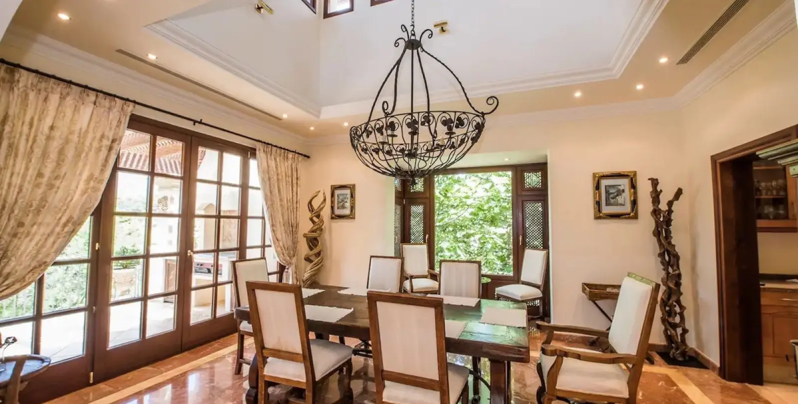 Sale of detached villa in La Zagaleta 13