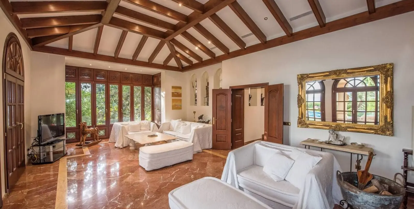 Sale of detached villa in La Zagaleta 27