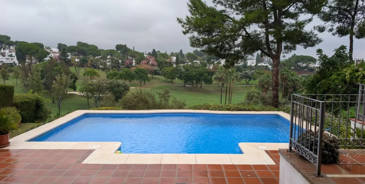 Venta de villa independiente en Aloha 2