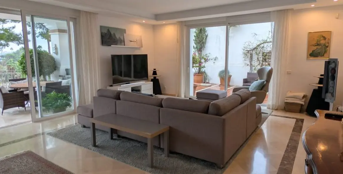 Venta de villa independiente en Aloha 3