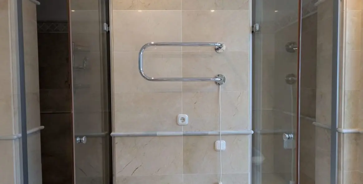 Venta de villa independiente en Aloha 5