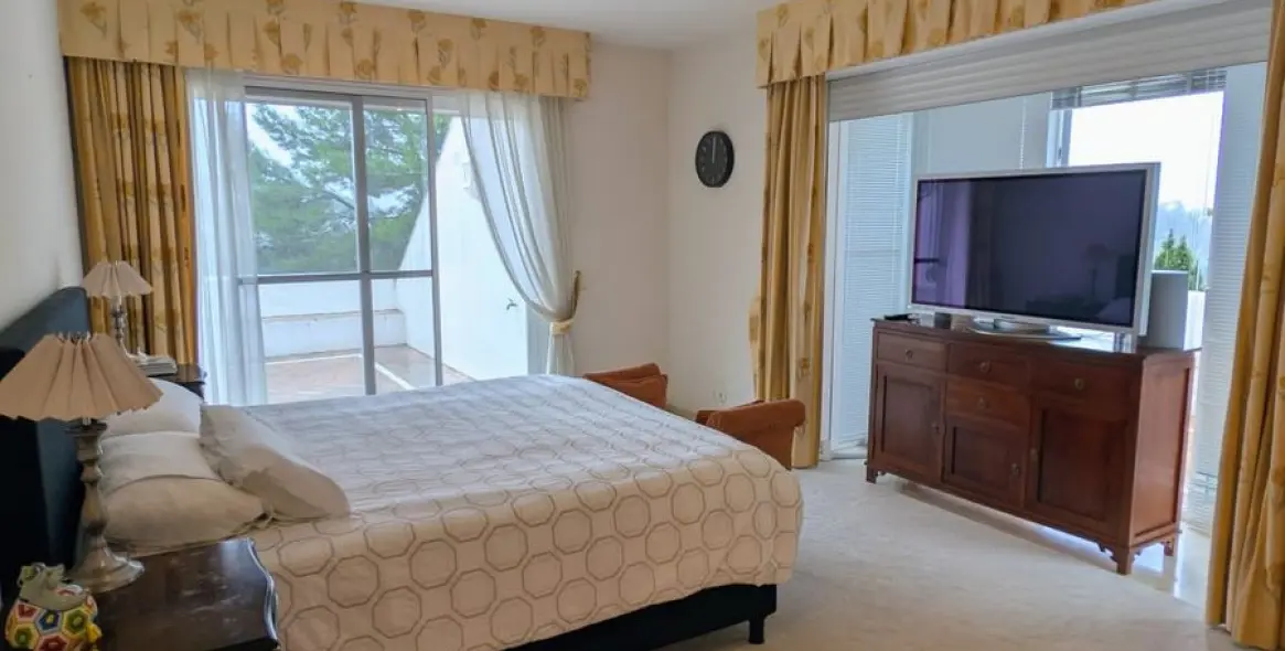 Venta de villa independiente en Aloha 10