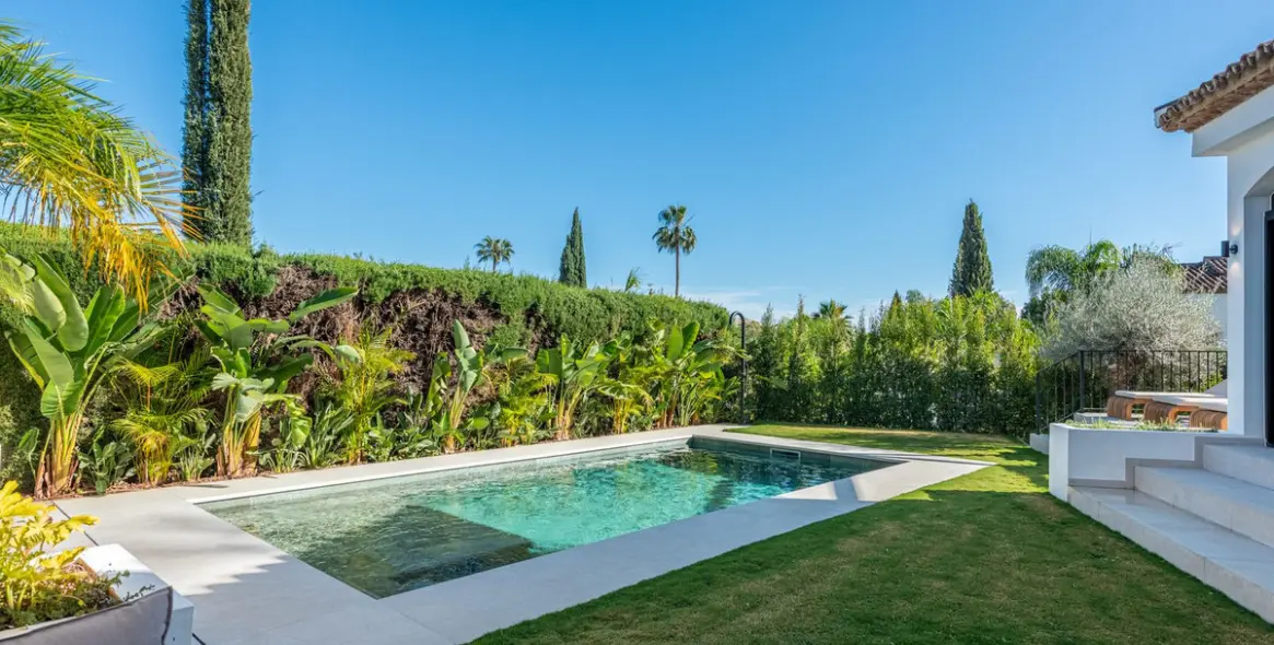 Продажа  отдельно стоящей виллы в Nueva Andalucía (район Nueva Andalucía) 4