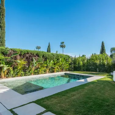 Oтдельно стоящая вилла R5251444