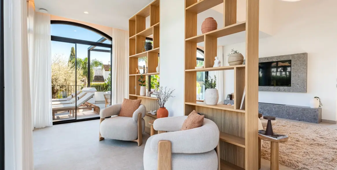 Продажа  отдельно стоящей виллы в Nueva Andalucía (район Nueva Andalucía) 12