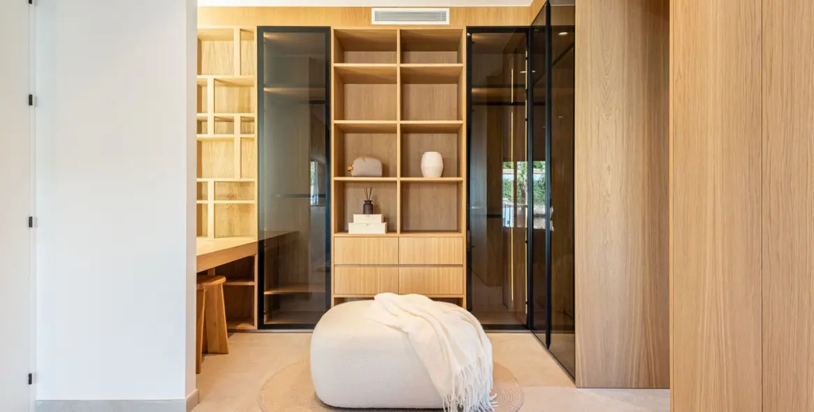 Sale of detached villa in Nueva Andalucía 24