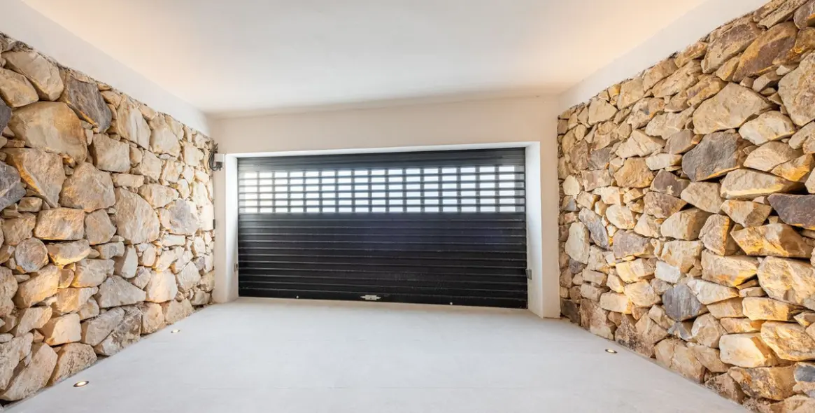 Sale of detached villa in Nueva Andalucía 41