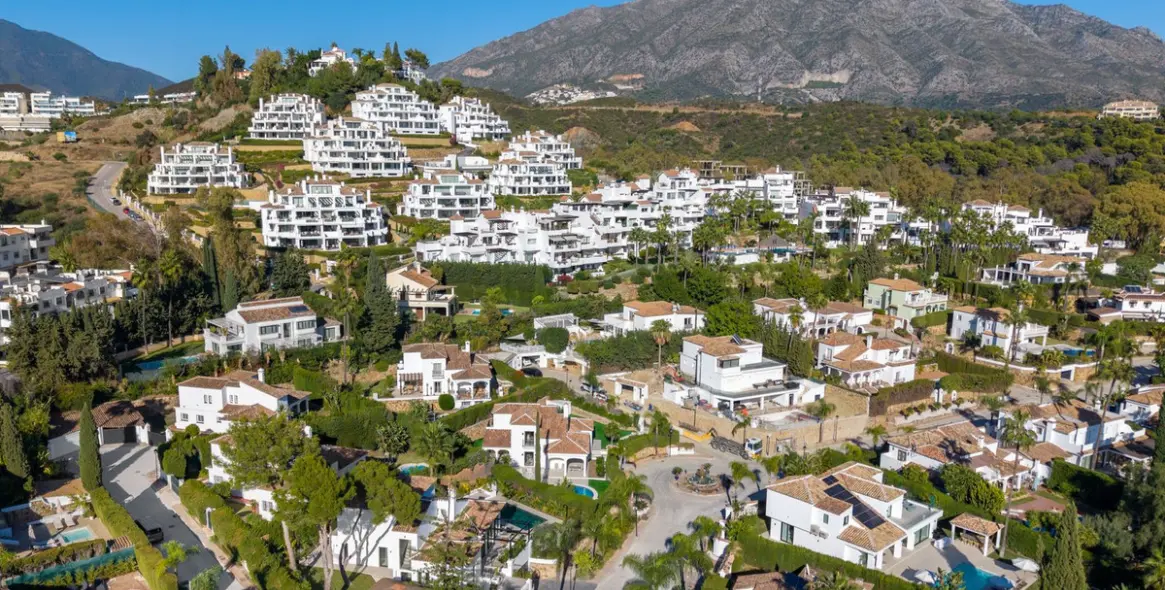 Sale of detached villa in Nueva Andalucía 49