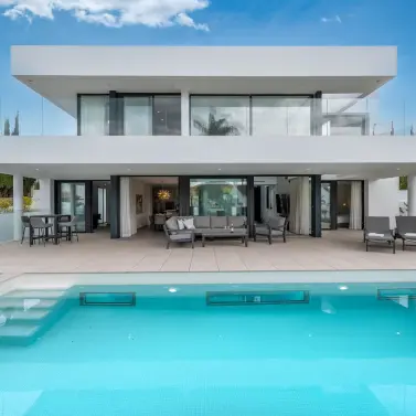 Oтдельно стоящая вилла R5040343