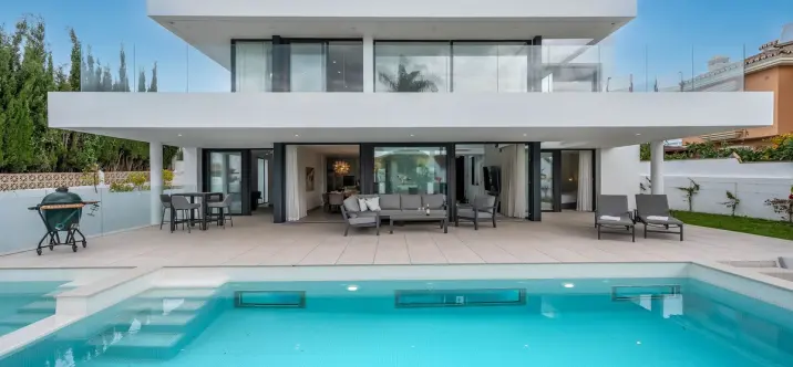 Oтдельно стоящая вилла R5040343 0