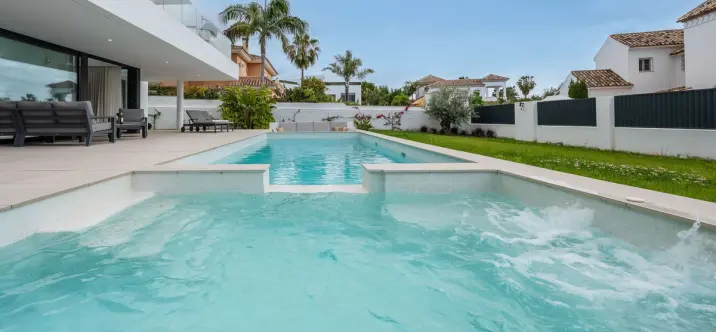 Oтдельно стоящая вилла R5040343 2