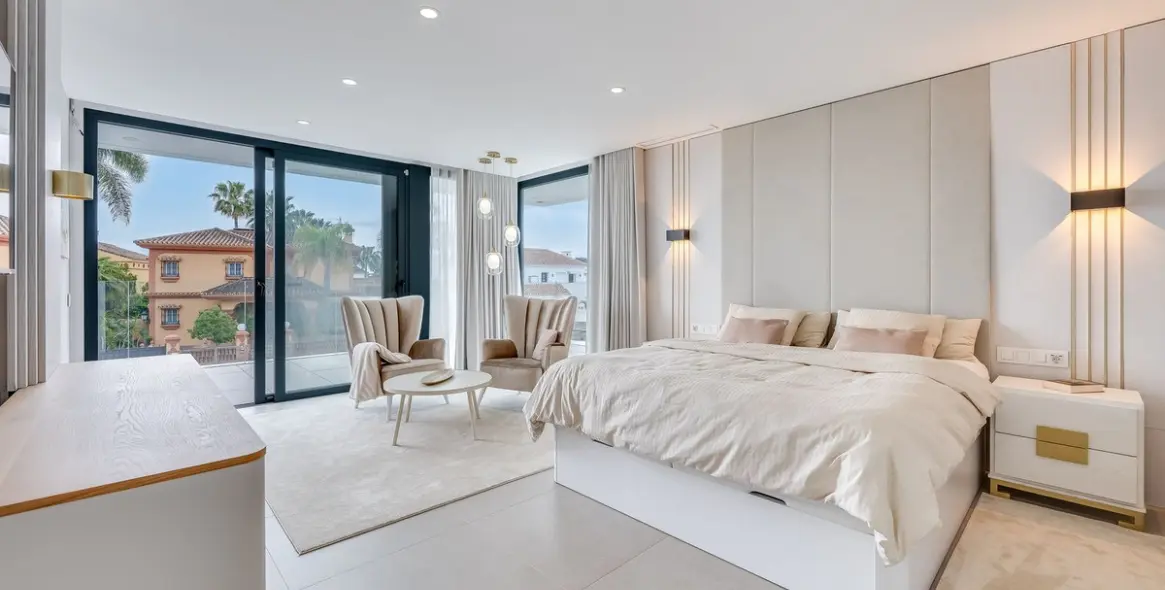 Продажа  отдельно стоящей виллы в San Pedro de Alcántara (район San Pedro de Alcántara) 9