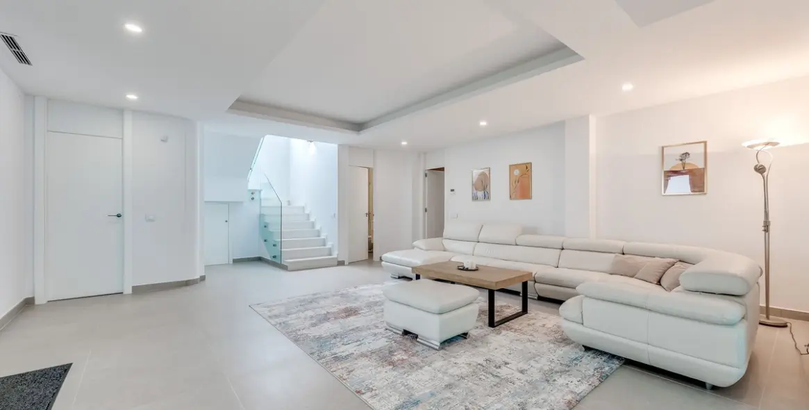 Продажа  отдельно стоящей виллы в San Pedro de Alcántara 27