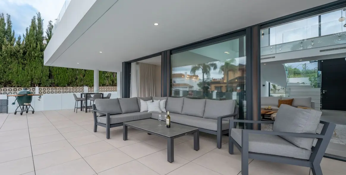 Продажа  отдельно стоящей виллы в San Pedro de Alcántara 36