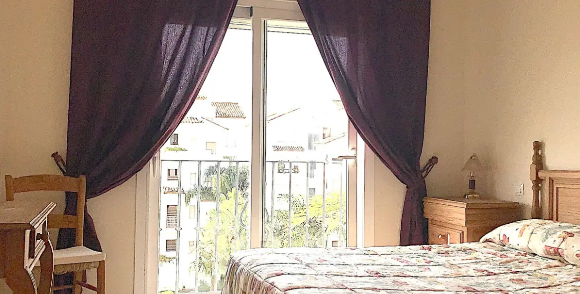 Long-term rent of middle floor apartment in Costalita 8