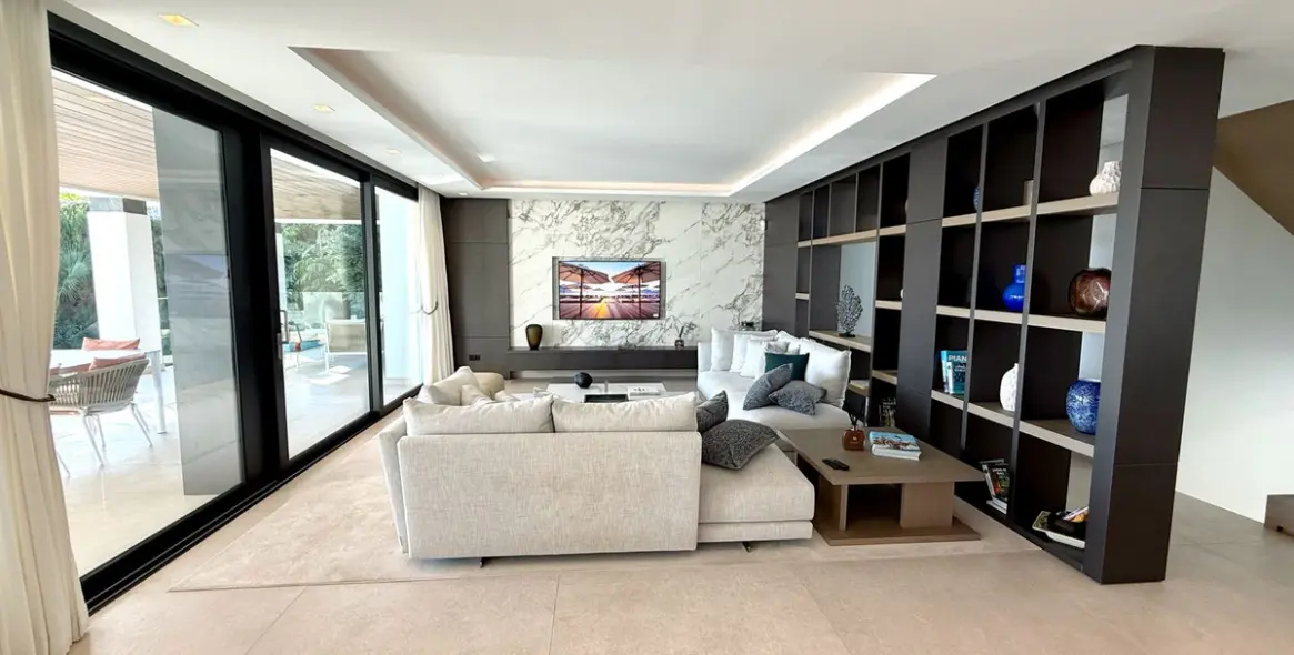 Long-term rent of detached villa in Los Flamingos 2